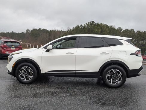 Used 2024 Kia Sportage LX image 8