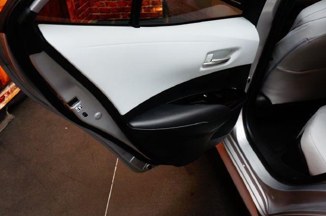 Used 2025 Toyota Corolla XSE FWD image 36