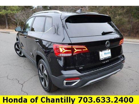 Used 2024 Volkswagen Taos SE image 5