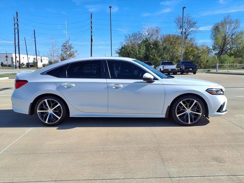 Used 2024 Honda Civic Touring image 8