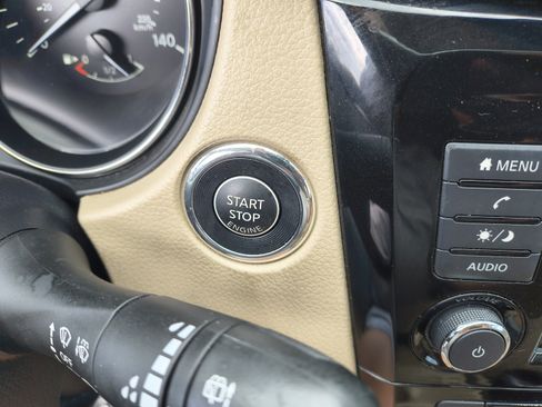 Certified 2019 Nissan Rogue SV FWD image 33
