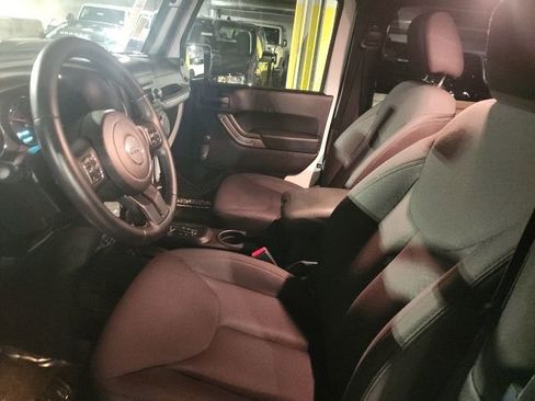 Used 2015 Jeep Wrangler Sport w/ Connectivity Group image 8