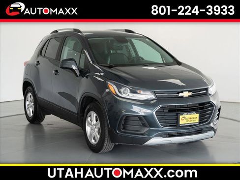 Used 2021 Chevrolet Trax LT w/ Driver Confidence Package image 1