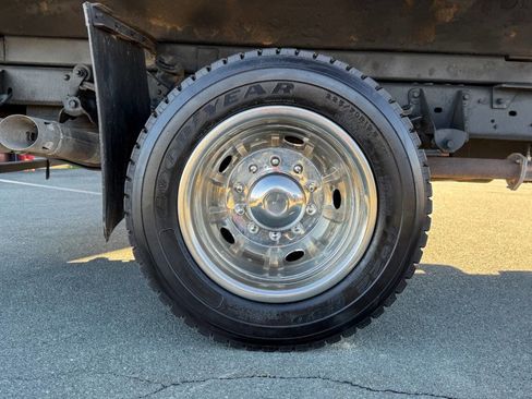 Used 2016 Ford F550 4x4 Regular Cab Super Duty w/ Power Equipment Group image 23