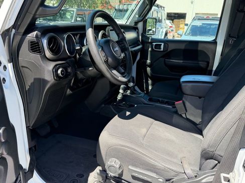 Used 2023 Jeep Wrangler Sport AWD/4WD image 12