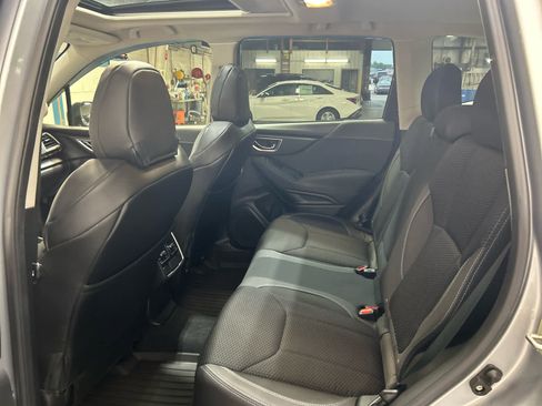 Used 2021 Subaru Forester Premium AWD/4WD image 5