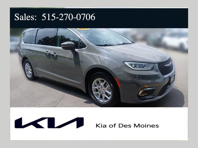 Used 2023 Chrysler Pacifica Touring-L FWD 360° Tour