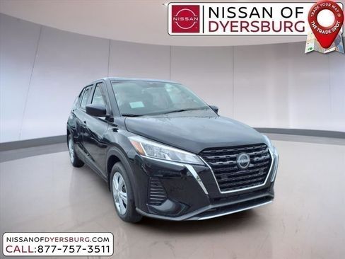 Used 2025 Nissan Kicks Play S image 3