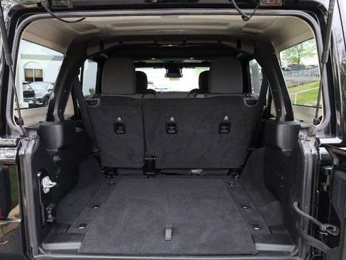 Used 2025 Jeep Wrangler Unlimited Rubicon image 7