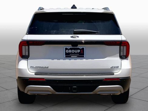 New 2026 Ford Explorer Platinum w/ LUX Leather Package AWD/4WD image 4
