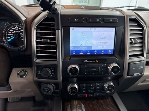 Used 2020 Ford F150 Limited w/ Trailer Tow Package image 28