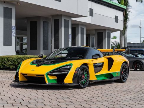 Used 2019 McLaren Senna image 42