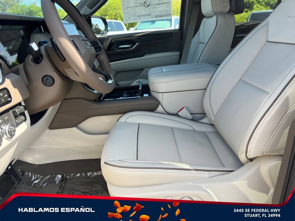 New 2026 GMC Yukon Denali w/ Denali Reserve Package AWD/4WD image 9