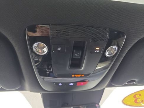Used 2023 Kia Sorento SX Prestige AWD/4WD image 25