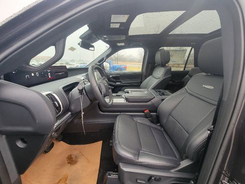 New 2026 Ford Expedition Platinum w/ Stealth Performance Package image 11