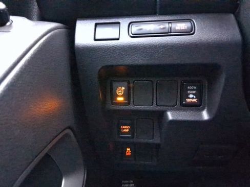 Used 2023 Nissan Frontier SV w/ SV Convenience Package image 10