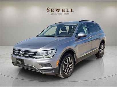 Used 2020 Volkswagen Tiguan SE w/ Panoramic Sunroof Package
