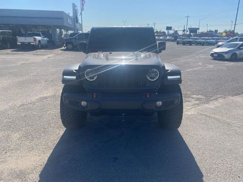 Used 2024 Jeep Wrangler Unlimited Rubicon w/ XTREMEE 35" Tire Package AWD/4WD image 9