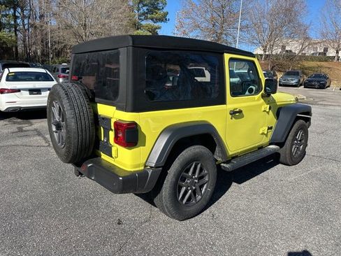 Used 2024 Jeep Wrangler Sport S image 5