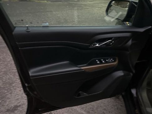 Used 2020 GMC Acadia SLE image 19