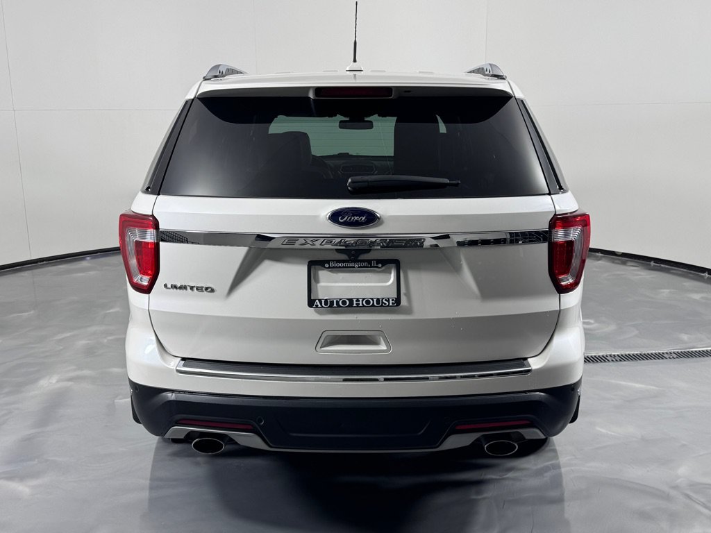 Used 2018 Ford Explorer Limited w/ Equipment Group 301A FWD image 6