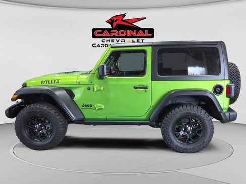 Used 2025 Jeep Wrangler Sport AWD/4WD image 6