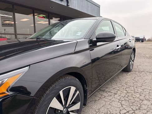 Used 2019 Nissan Altima 2.5 SV image 10