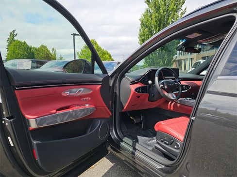 Used 2025 Genesis GV70 3.5T Sport w/ Sport Advanced Package image 22