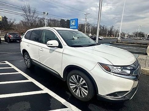 Used 2020 Mitsubishi Outlander SE image 10