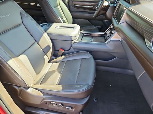 Used 2024 GMC Yukon Denali w/ Max Trailering Package AWD/4WD image 29