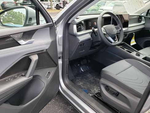 New 2026 Volkswagen Tiguan SE AWD/4WD image 6