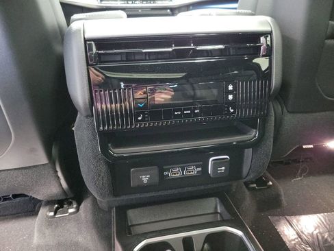 New 2026 Jeep Grand Wagoneer Limited AWD/4WD image 11