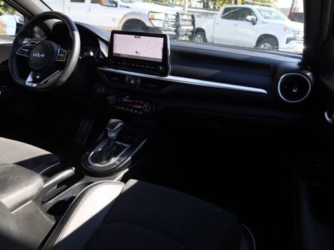 Used 2023 Kia Forte GT-Line image 37