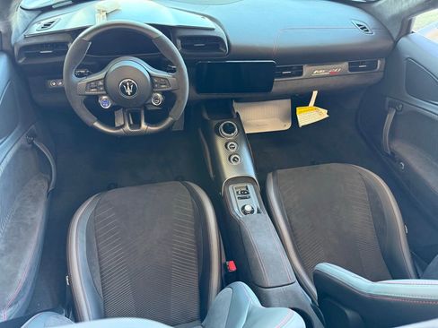 New 2023 Maserati MC20 Spyder image 21