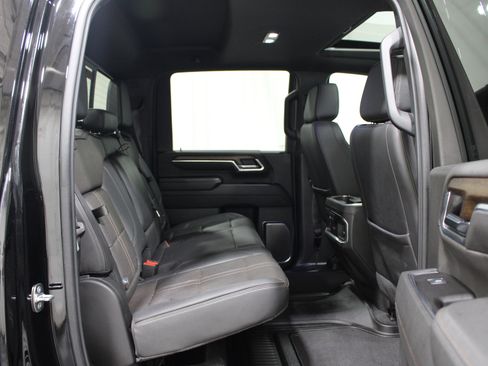 Used 2024 Chevrolet Silverado 2500 High Country w/ High Country Premium Package AWD/4WD image 23