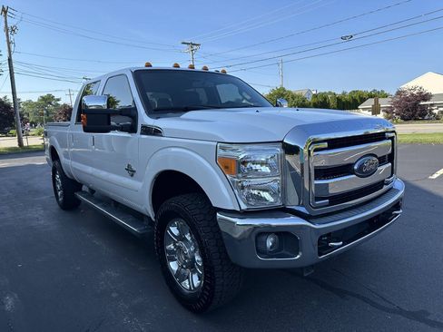 Used 2016 Ford F250 Lariat w/ Lariat Ultimate Package AWD/4WD image 5