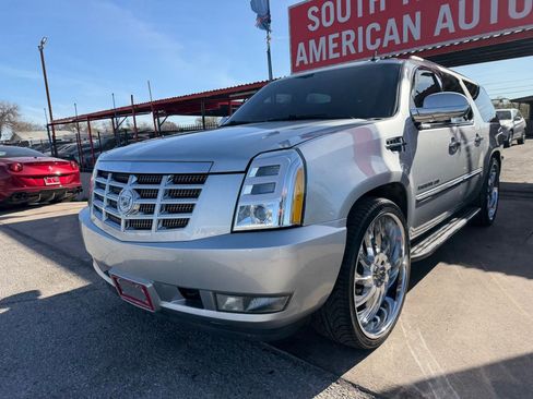 Used 2012 Cadillac Escalade ESV Luxury image 6