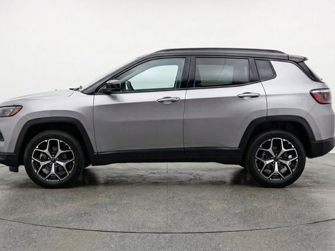 Used 2025 Jeep Compass Limited AWD/4WD image 5