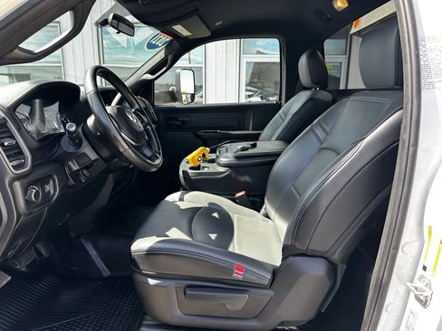 Used 2021 RAM 4500 Tradesman image 19