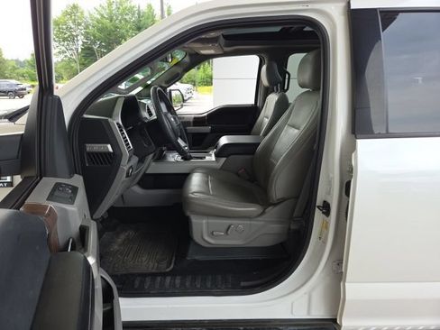 Used 2015 Ford F150 Lariat w/ Equipment Group 502A Luxury AWD/4WD image 25