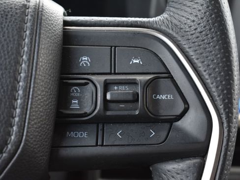 Used 2025 Toyota Tacoma TRD Off-Road AWD/4WD image 16