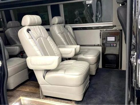 Used 2016 Mercedes-Benz Sprinter 2500 image 13