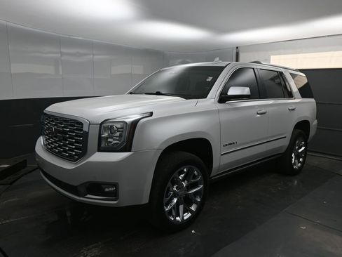 Used 2018 GMC Yukon Denali w/ Denali Ultimate Package image 11