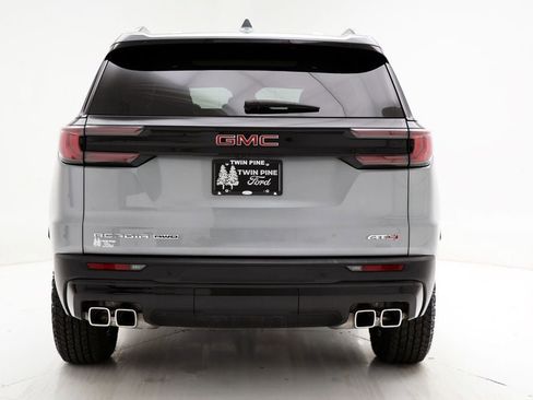 Used 2024 GMC Acadia AT4 w/ Luxury Package image 9