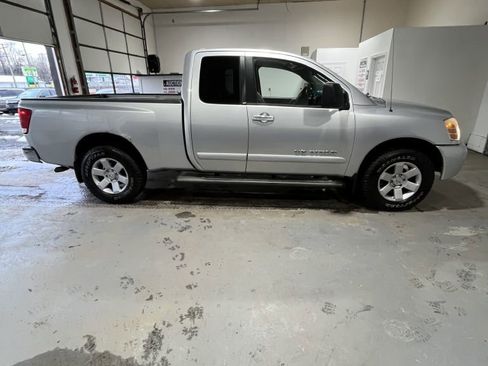 Used 2007 Nissan Titan LE w/ Tow Pkg image 2
