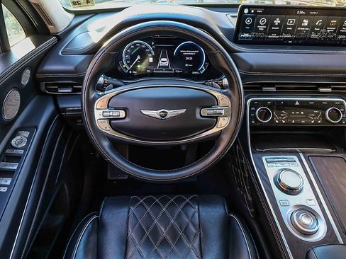 Used 2023 Genesis GV80 3.5T image 17