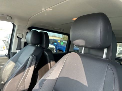 Used 2017 Mercedes-Benz Metris Passenger image 6