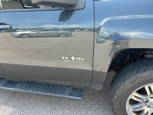 Used 2018 Chevrolet Silverado 1500 LT w/ Texas Edition AWD/4WD image 4