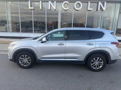 Used 2019 Hyundai Santa Fe SEL image 9