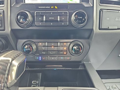 Used 2019 Ford F150 Raptor w/ Equipment Group 802A Luxury AWD/4WD image 24